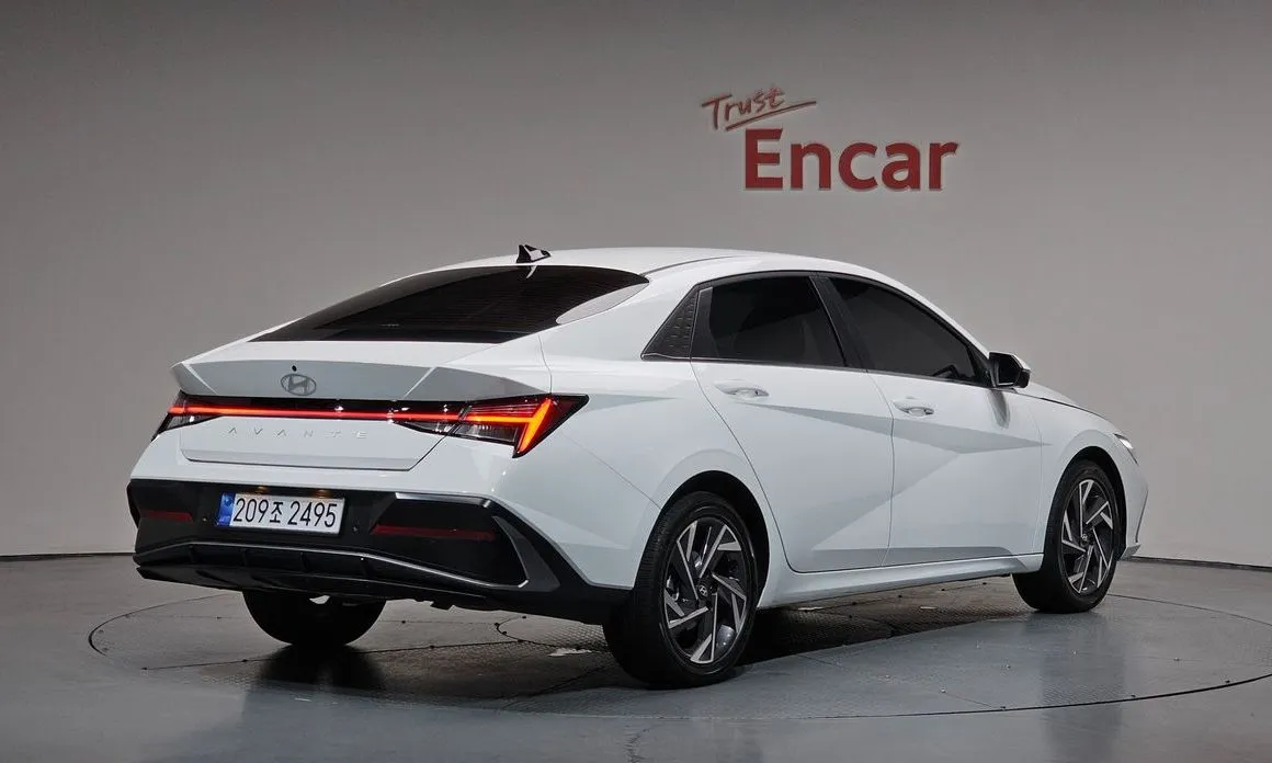 Hyundai AVANTE — фото 2
