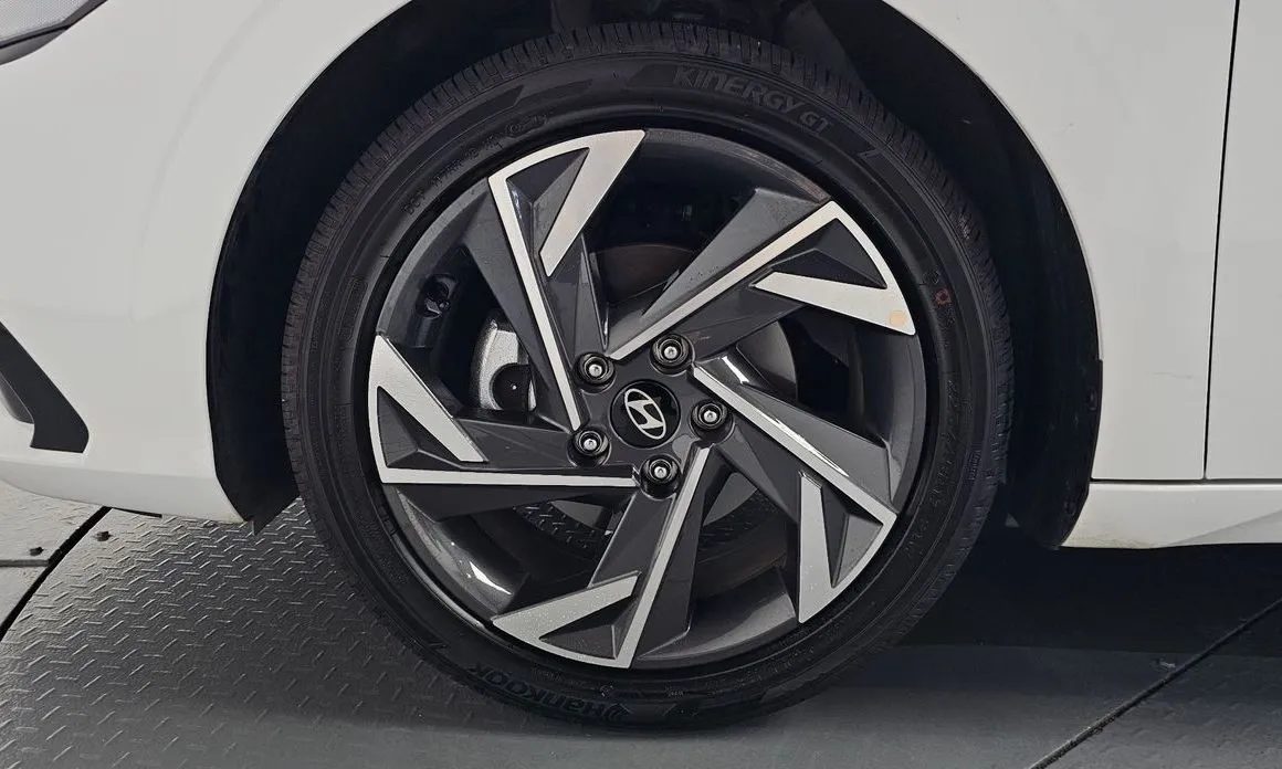 Hyundai AVANTE — фото 9