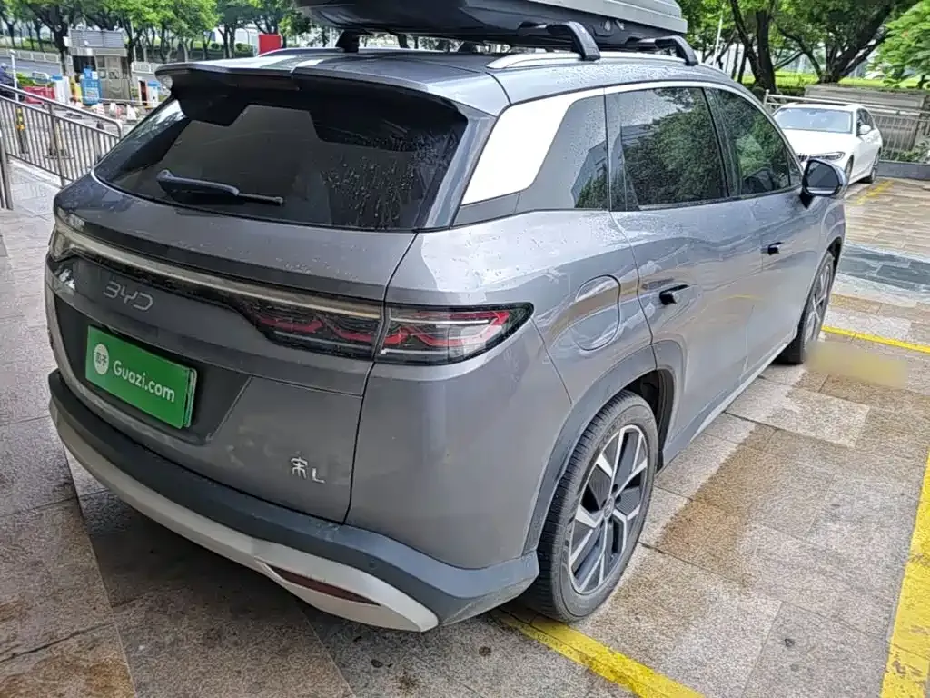 BYD L DM-i — фото 3