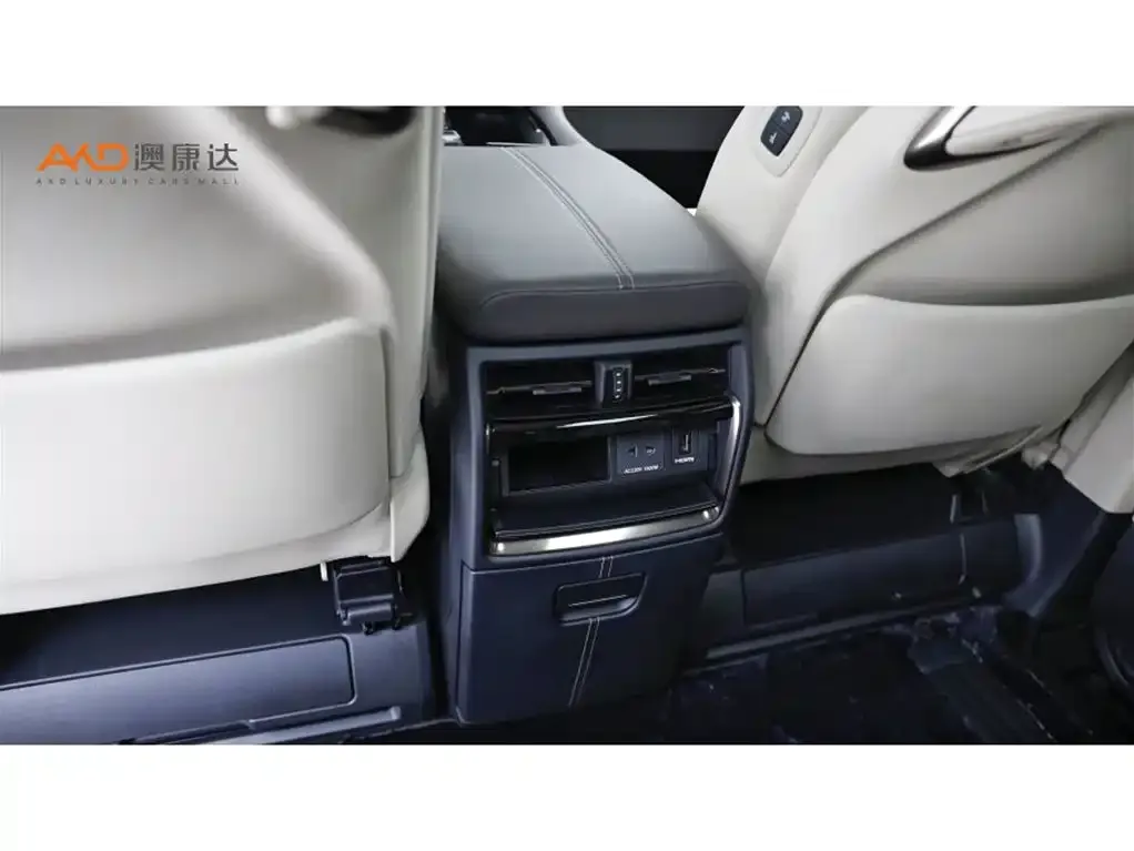 Toyota Vellfire — фото 4