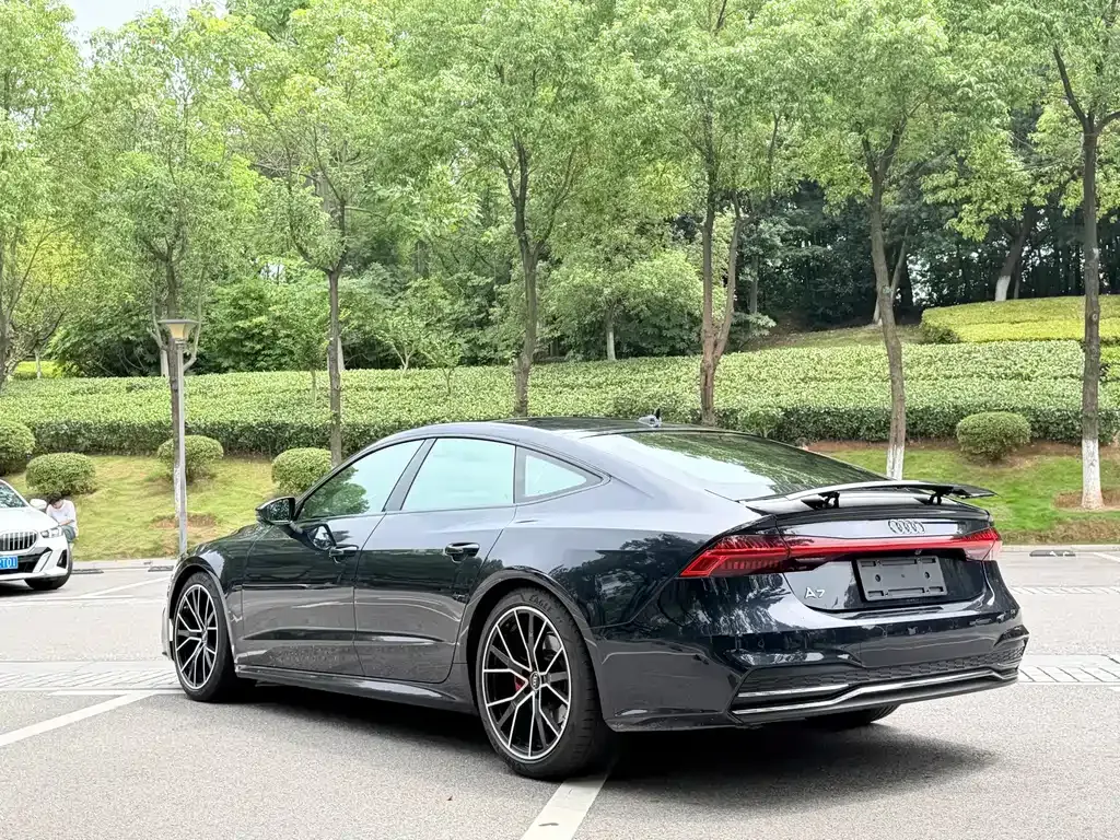 Audi A7 — фото 10