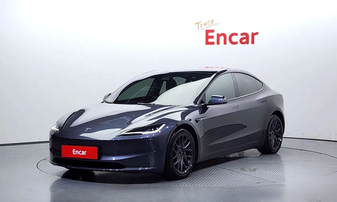 Tesla Model 3 — фото 1