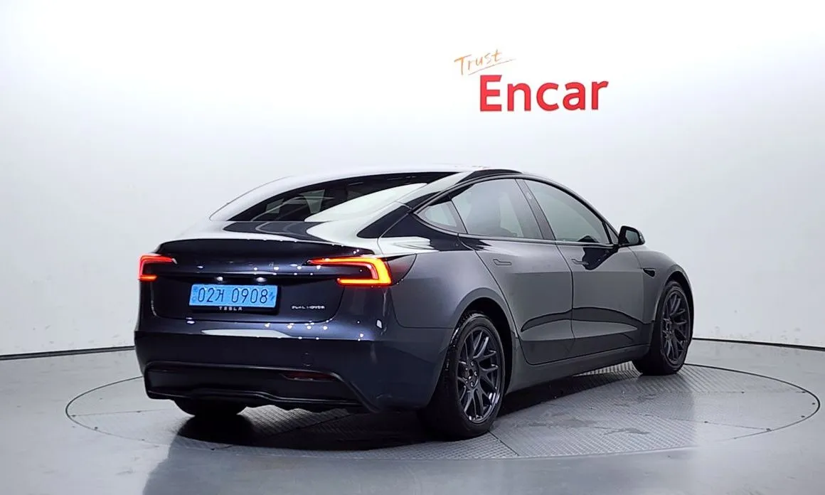 Tesla Model 3 — фото 3
