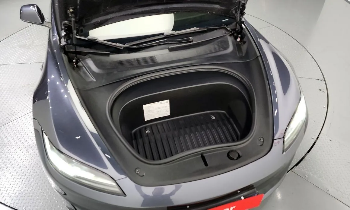 Tesla Model 3 — фото 4