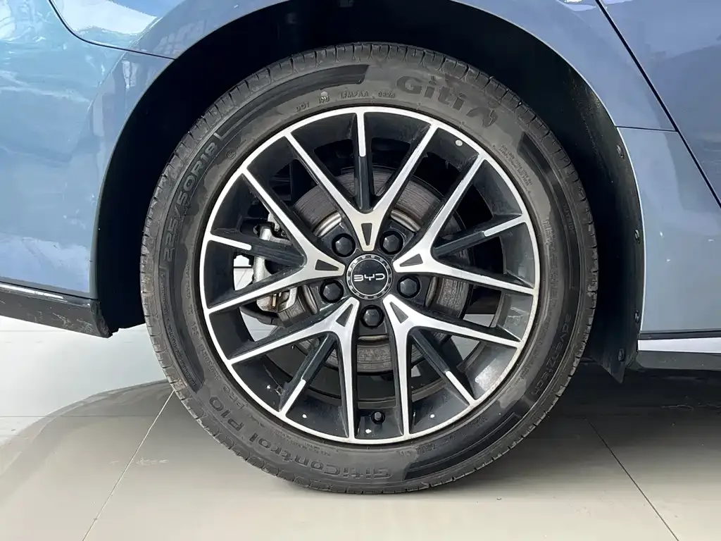 BYD Seal 07 DM-i — фото 5