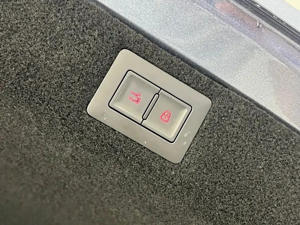 BYD Seal 07 DM-i — фото 10