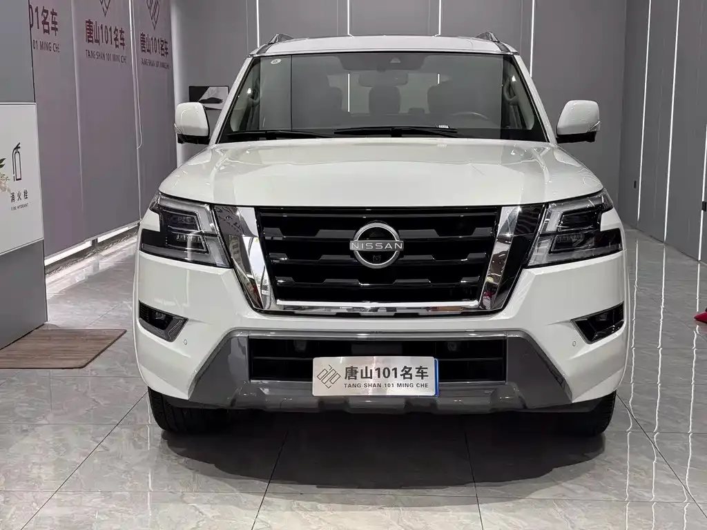 Nissan Patrol — фото 1