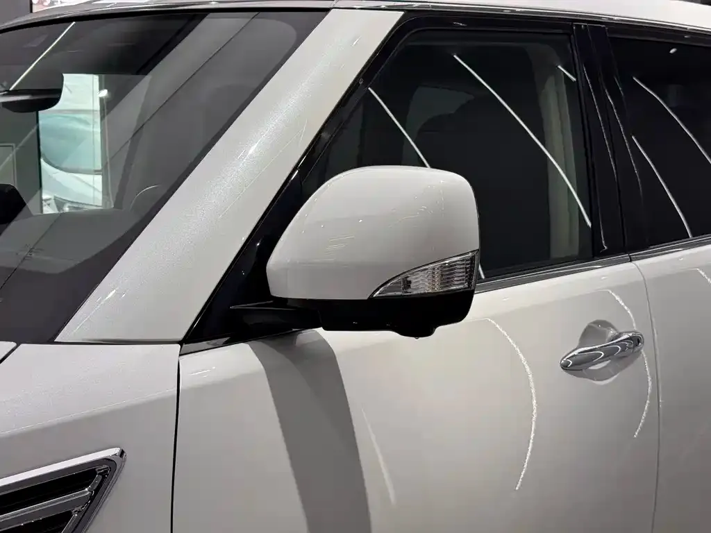 Nissan Patrol — фото 10
