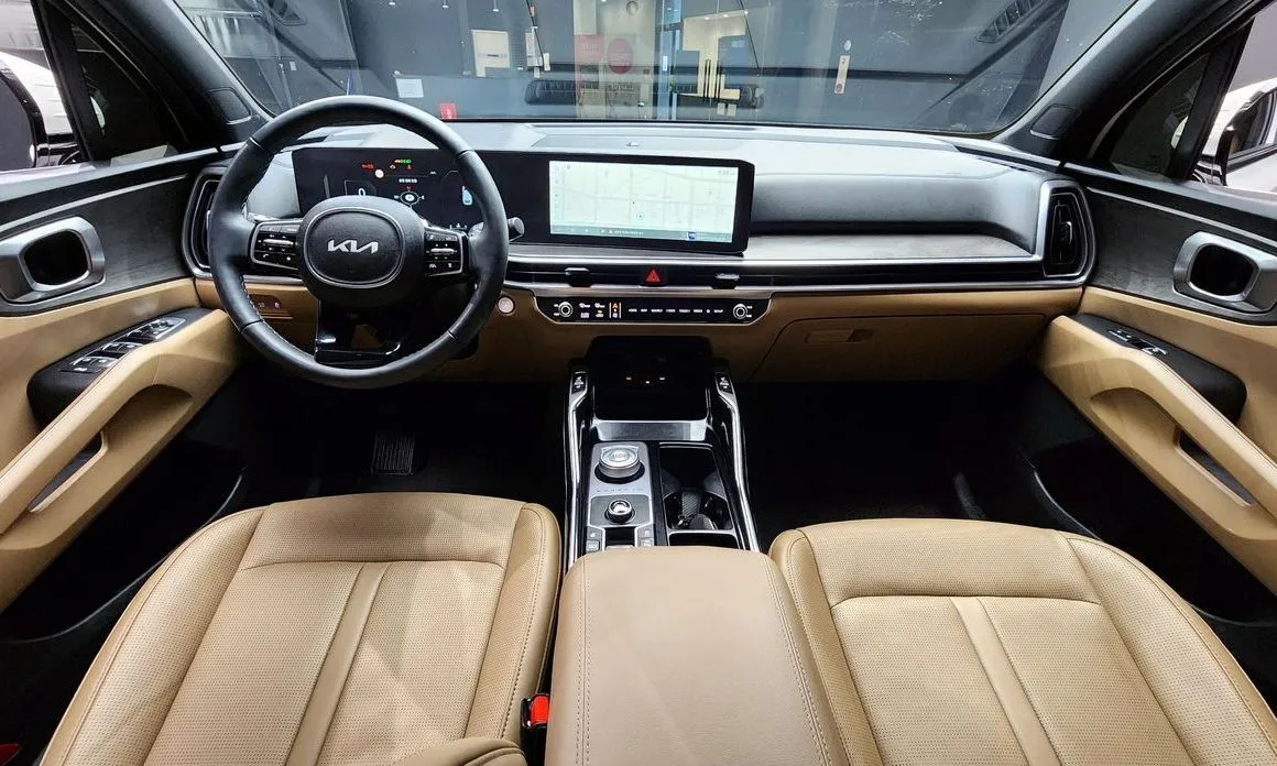 Kia Sorento — фото 9
