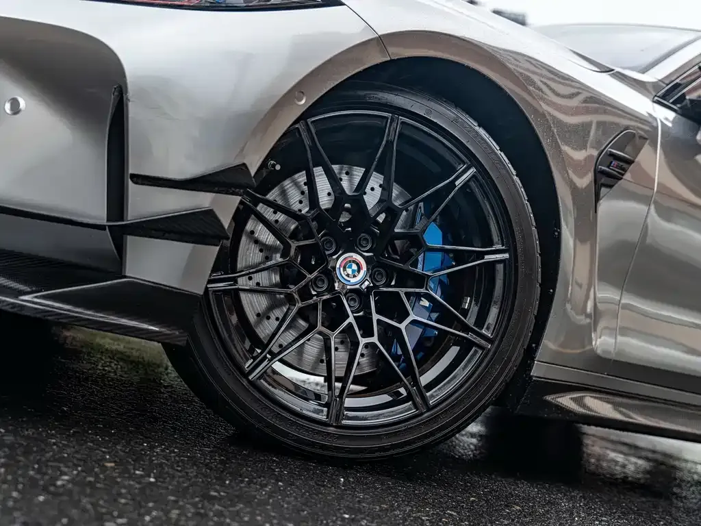 BMW M4 — фото 2