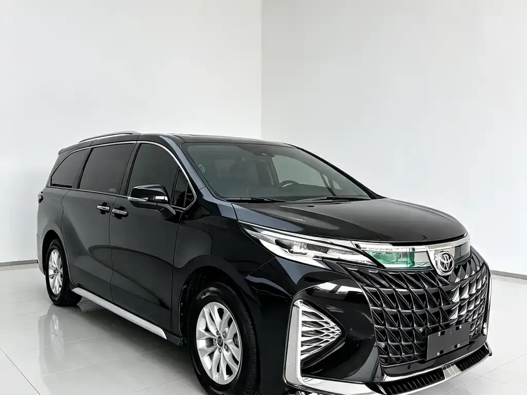 Toyota Granvia — фото 3