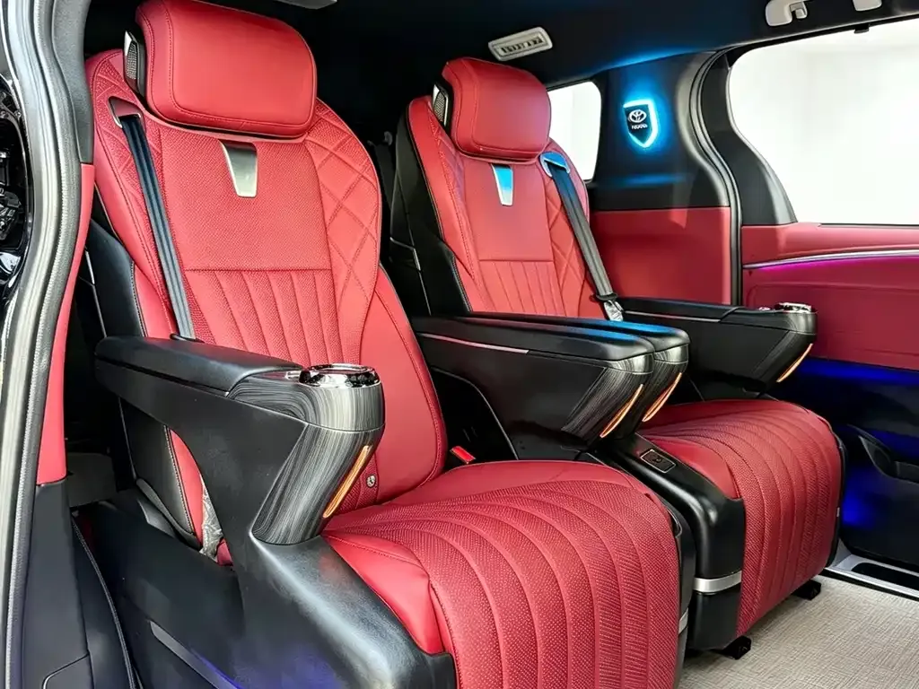 Toyota Granvia — фото 9