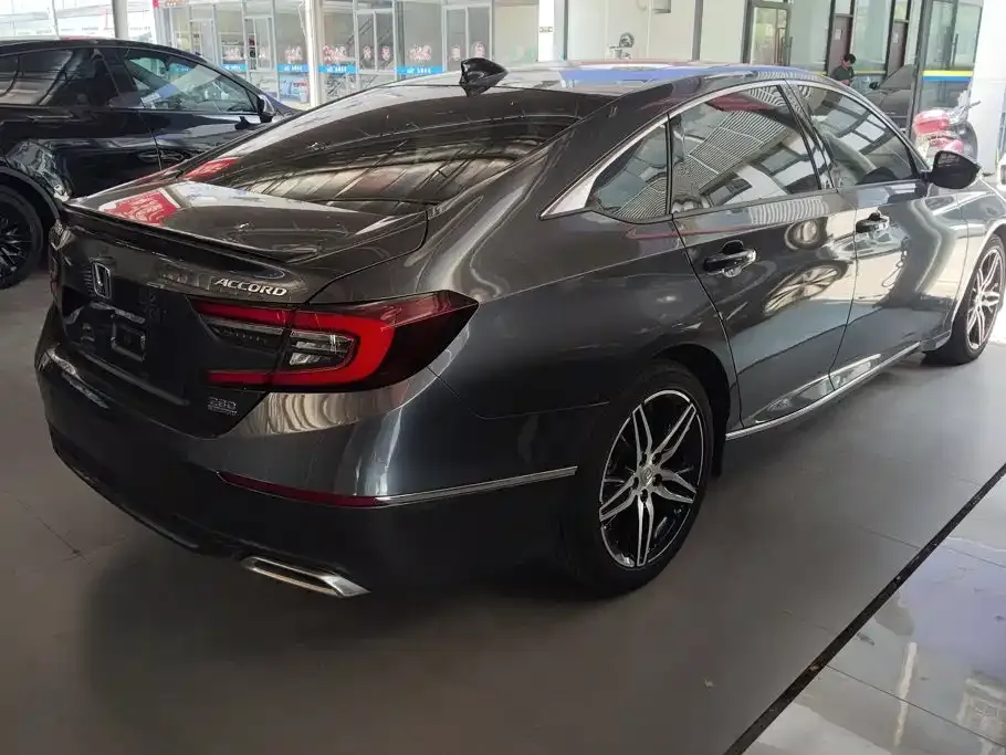 Honda Accord — фото 3