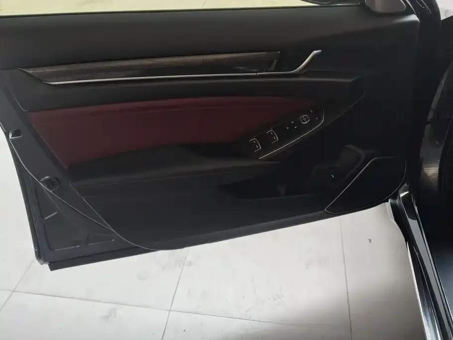 Honda Accord — фото 6