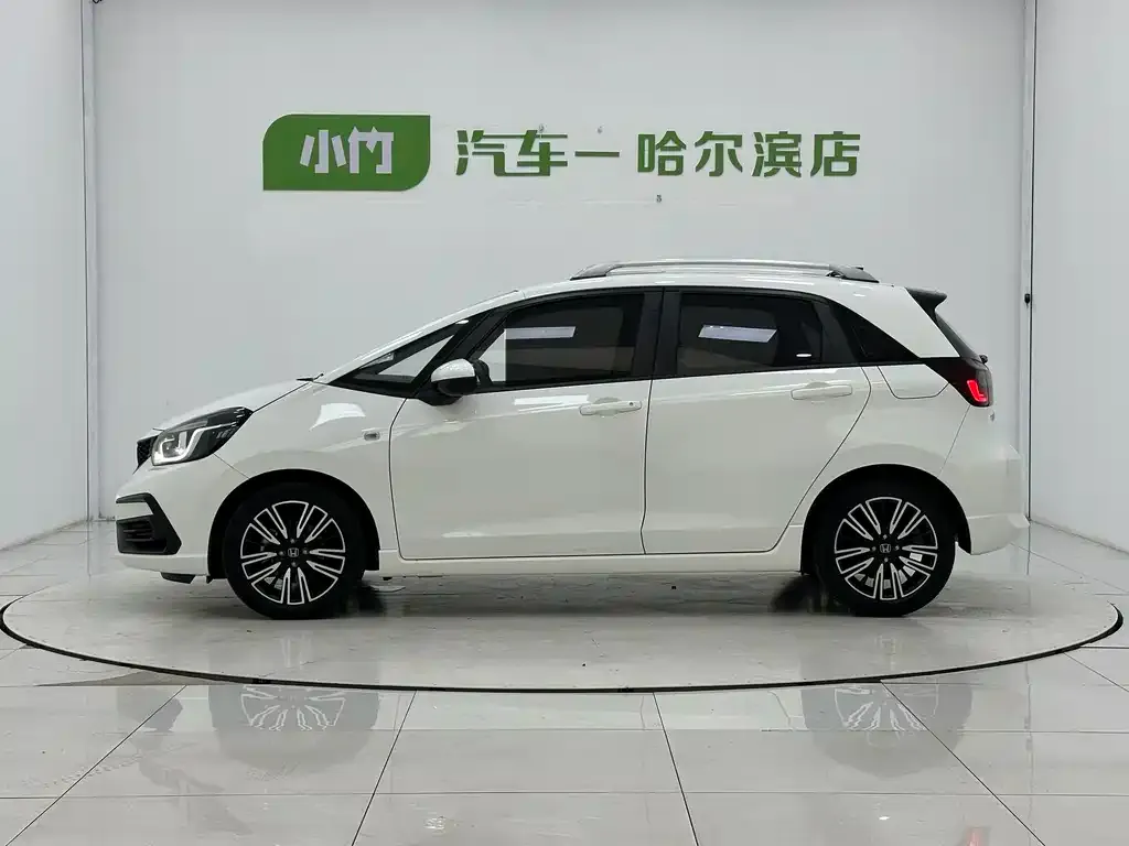 Honda Fit — фото 10