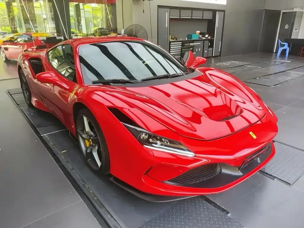Ferrari F8 — фото 1