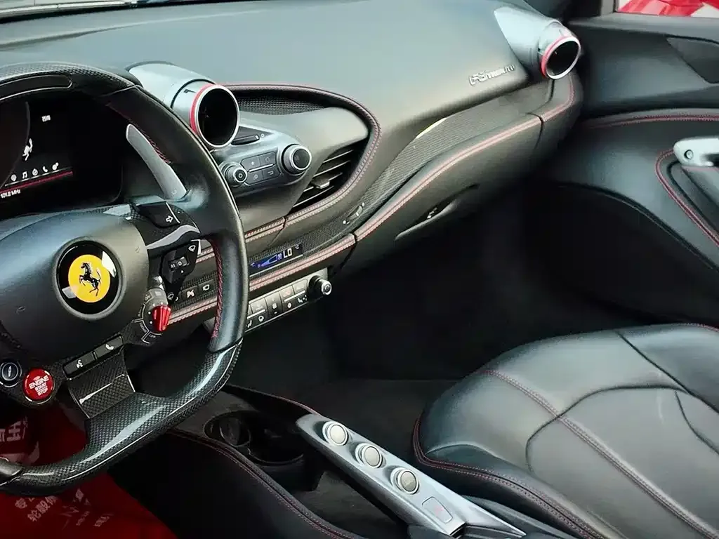 Ferrari F8 — фото 6