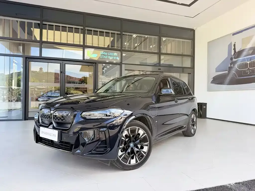 BMW iX3 — фото 1