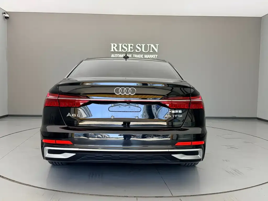 Audi A6L — фото 2