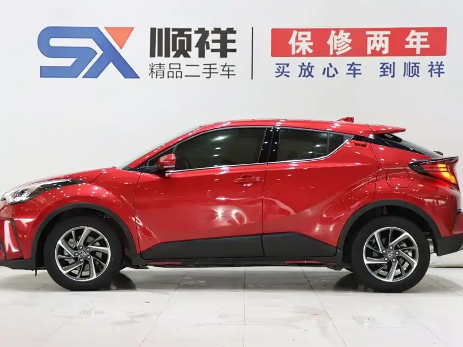 Toyota C-HR — фото 8