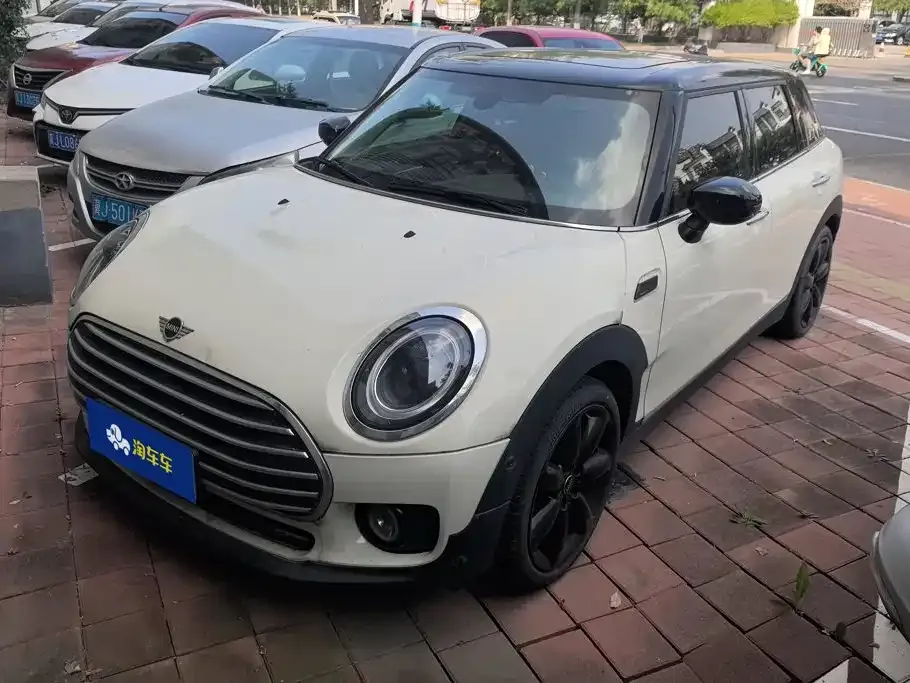 MINI Clubman — фото 1