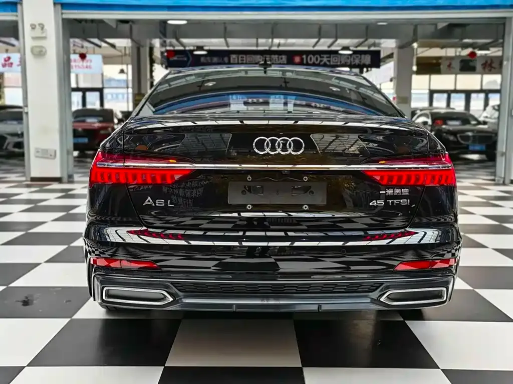 Audi A6L — фото 10