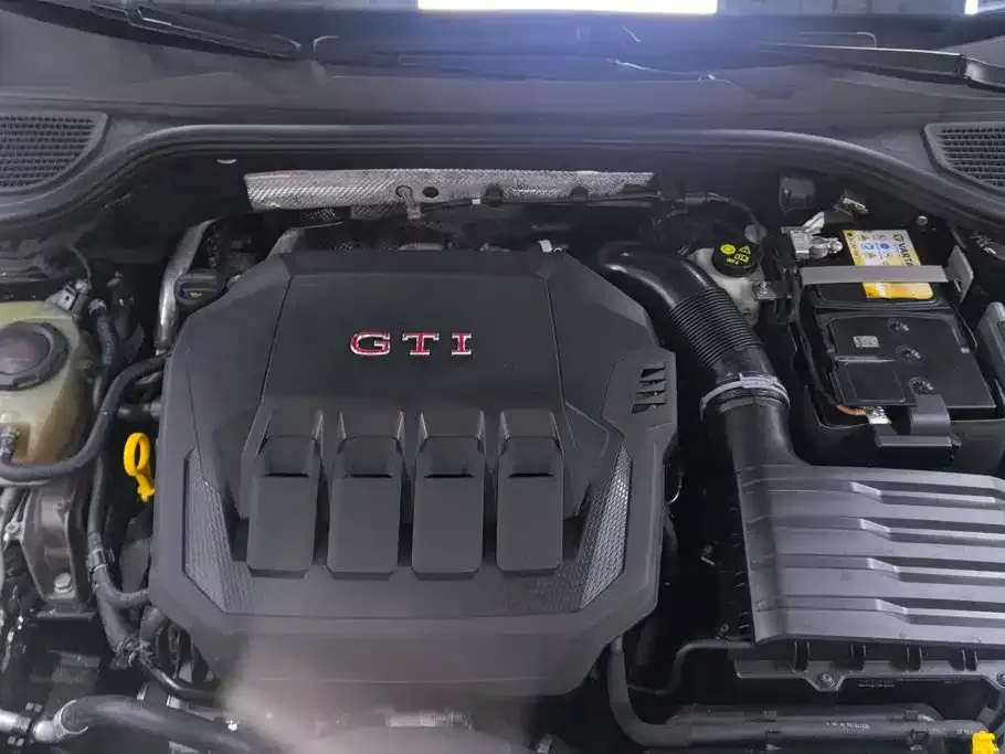 Volkswagen Golf GTI — фото 4