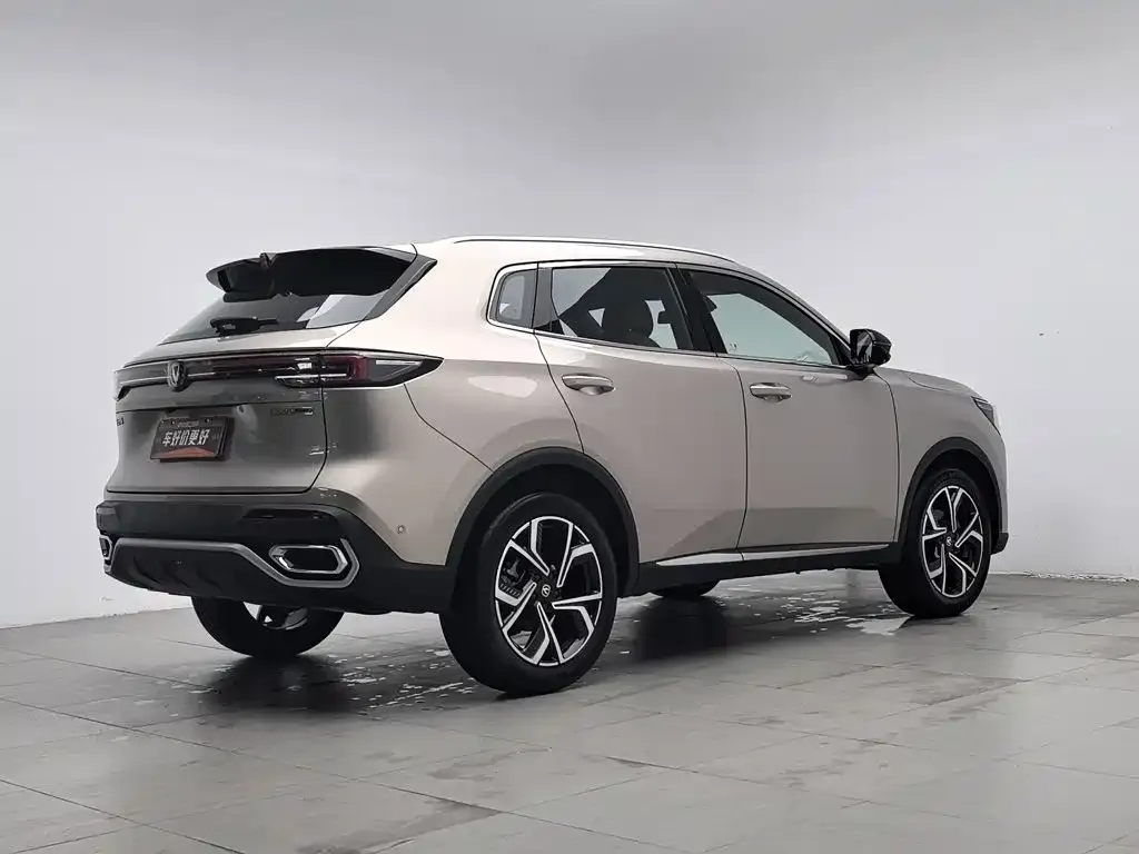 Changan CS55PLUS — фото 3