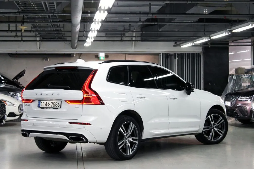 Volvo XC60 — фото 2