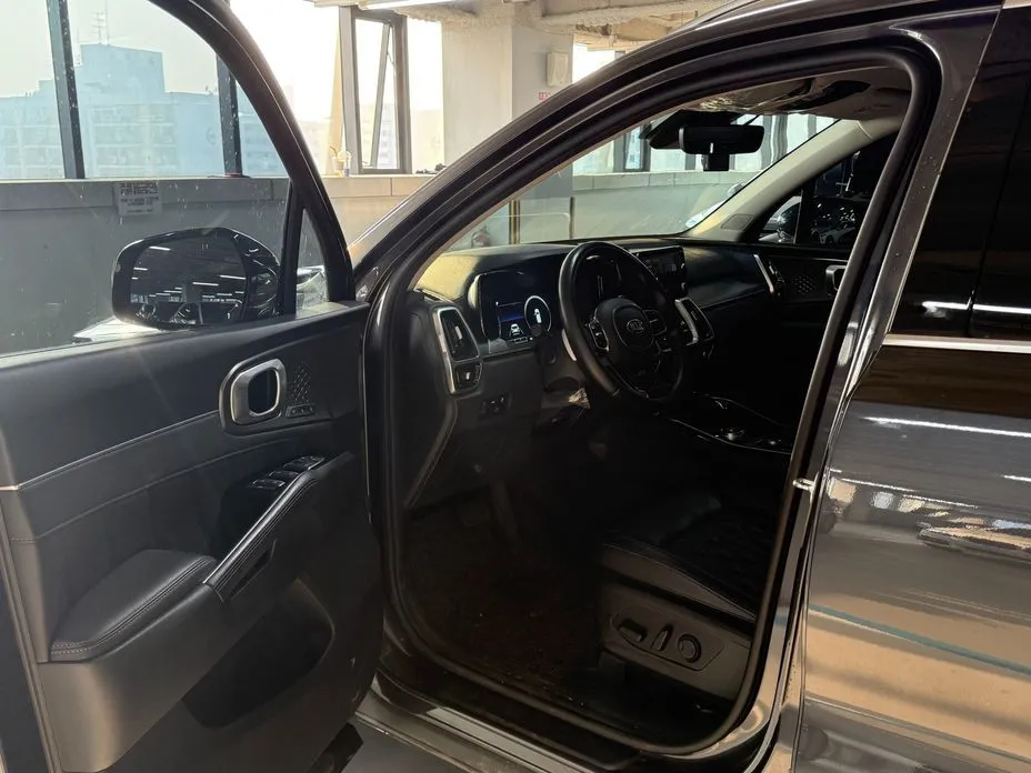 Kia Sorento — фото 8