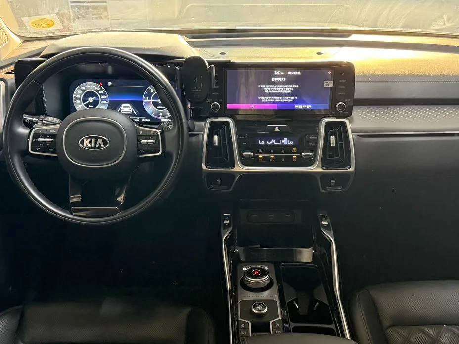 Kia Sorento — фото 9