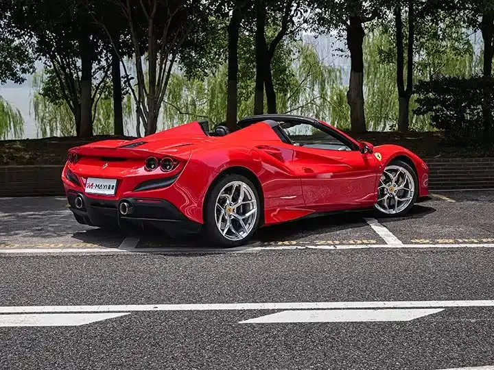 Ferrari F8 — фото 8