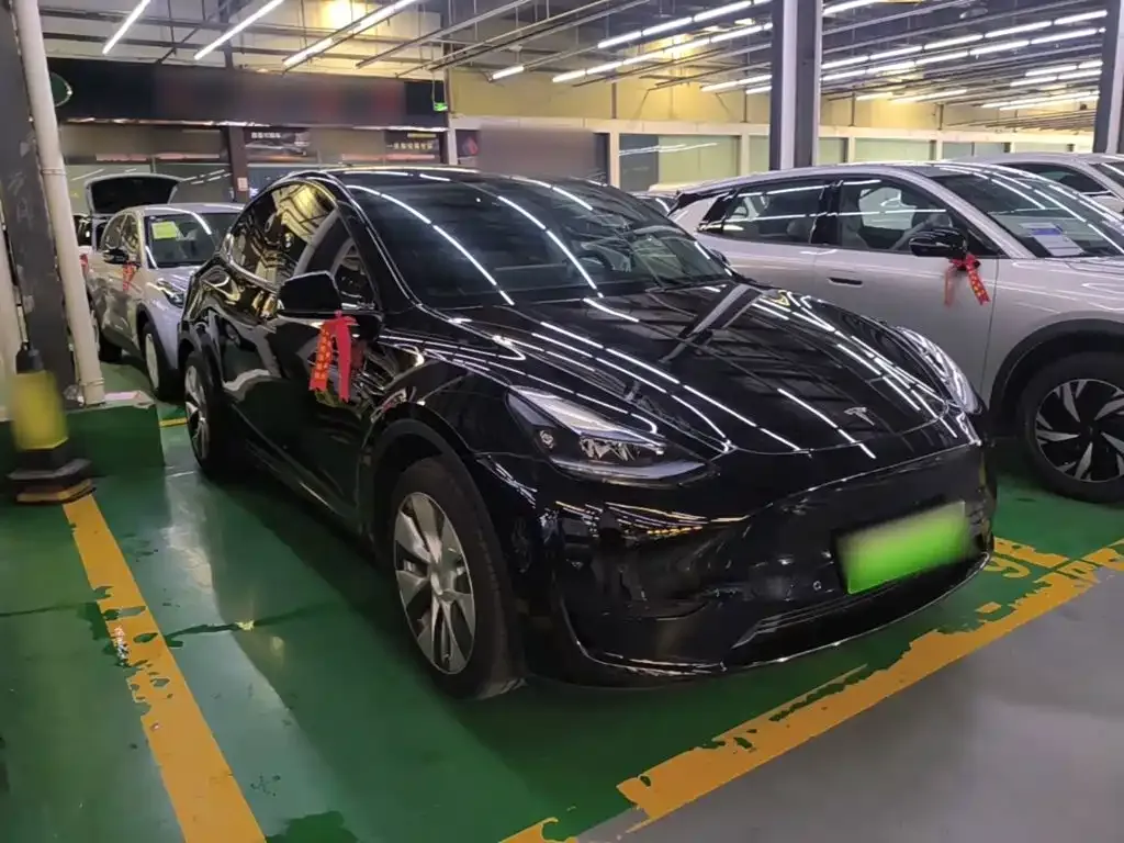Tesla Model Y — фото 7