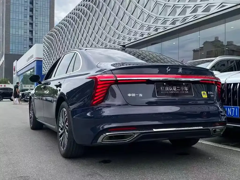 Hongqi H5 — фото 4