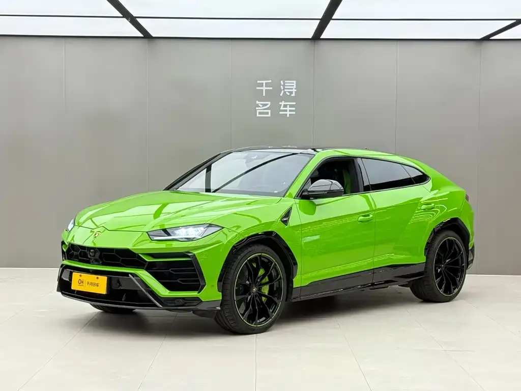 Lamborghini Urus — фото 1