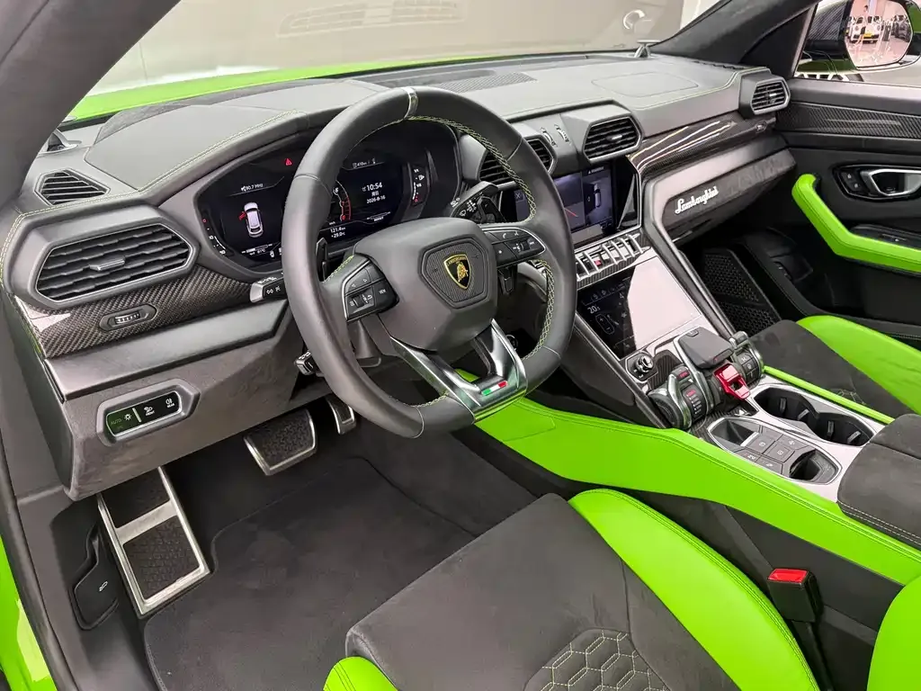 Lamborghini Urus — фото 9