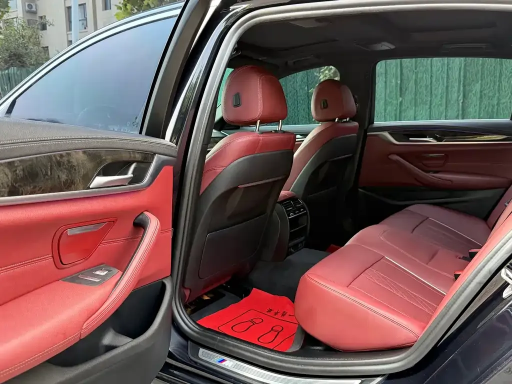 BMW 5 Series New Energy — фото 9