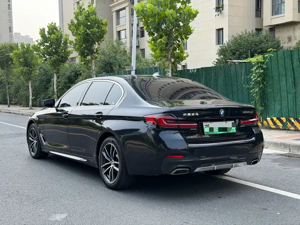 BMW 5 Series New Energy — фото 8