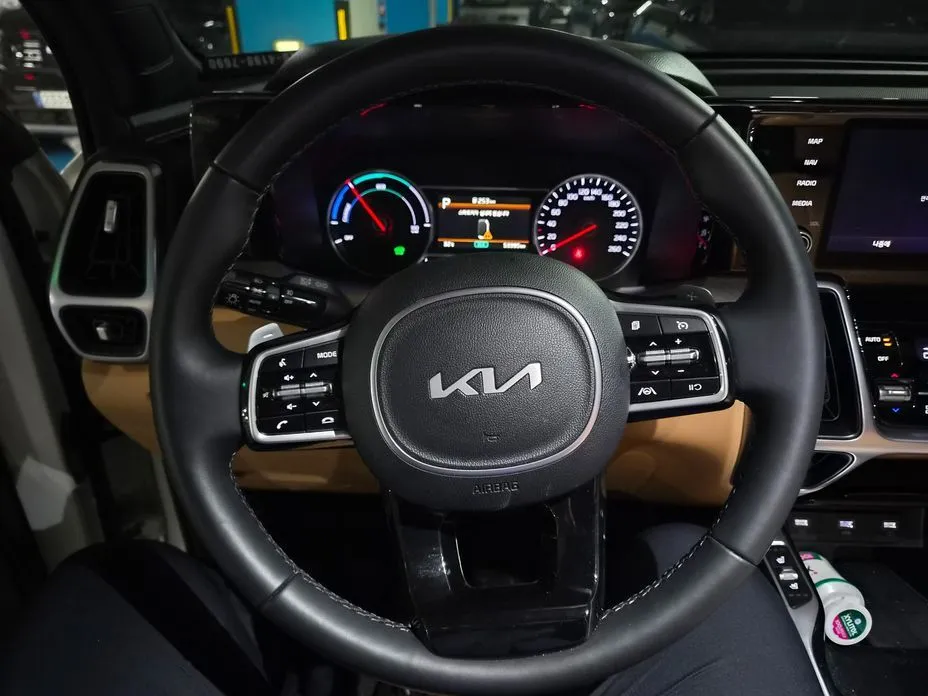 Kia Sorento — фото 8