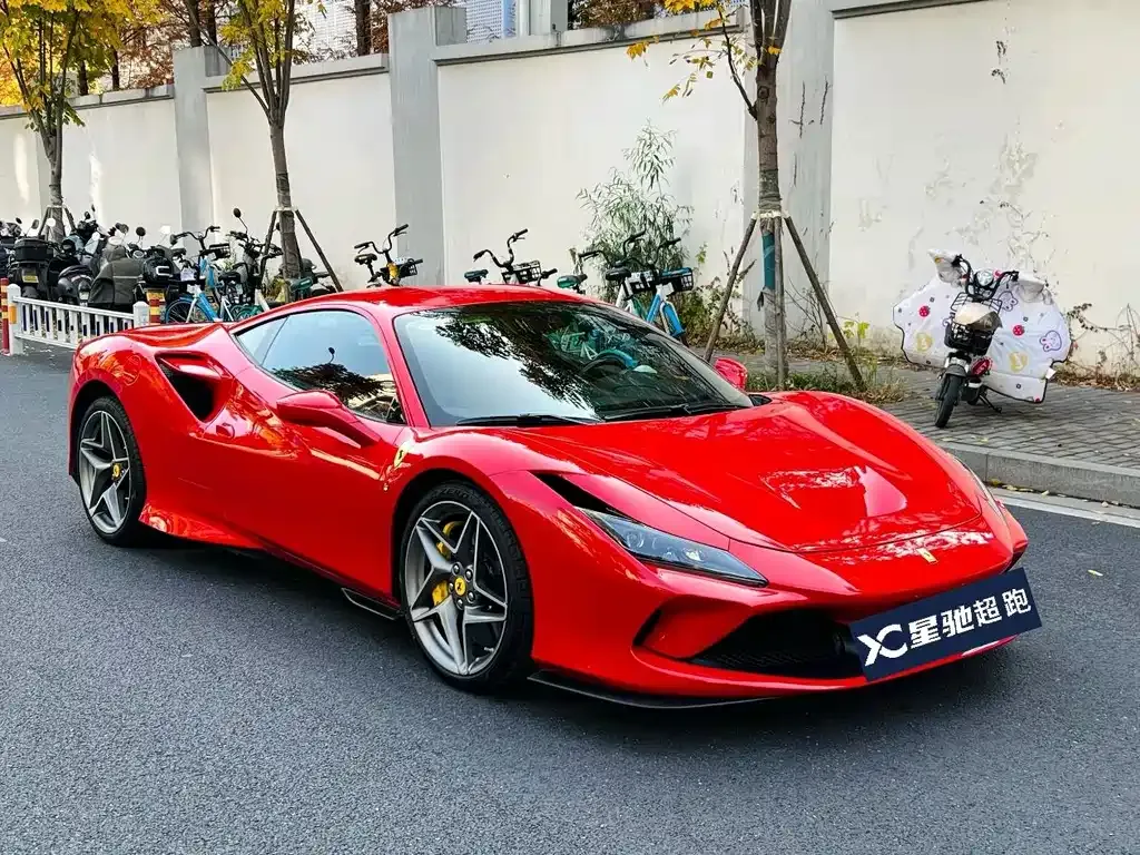 Ferrari F8 — фото 1