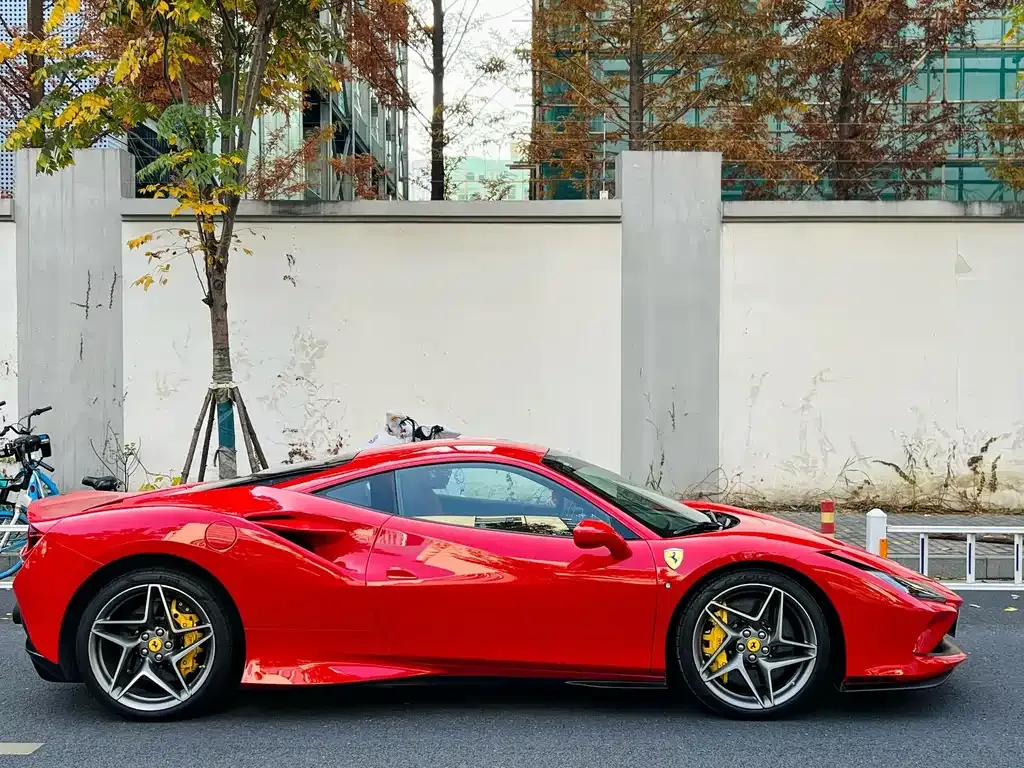 Ferrari F8 — фото 4