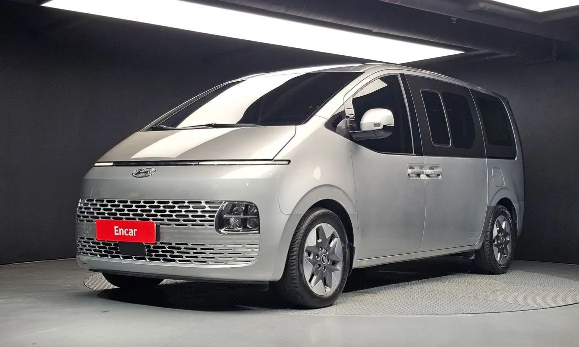 Hyundai Staria — фото 1