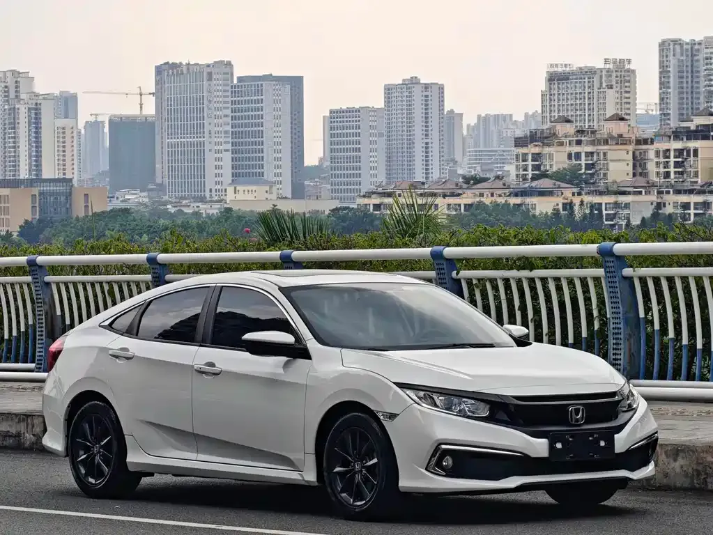 Honda Civic — фото 5