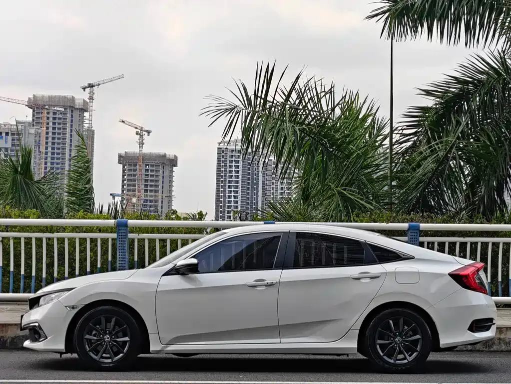 Honda Civic — фото 6