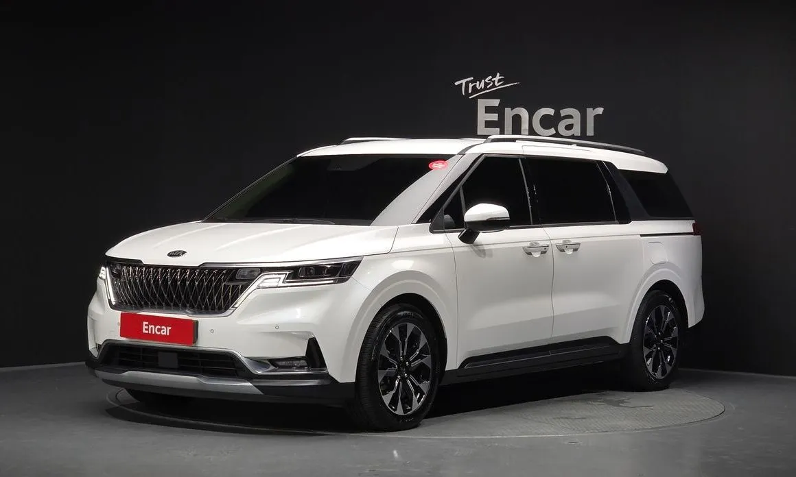 Kia Carnival — фото 1