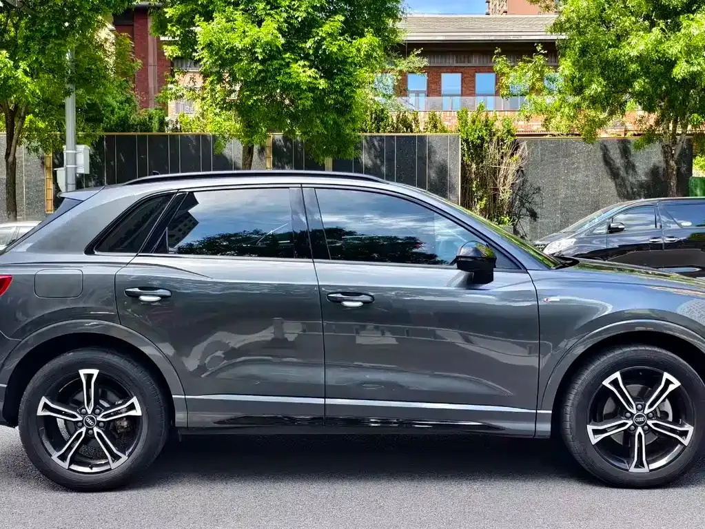 Audi Q3 — фото 9