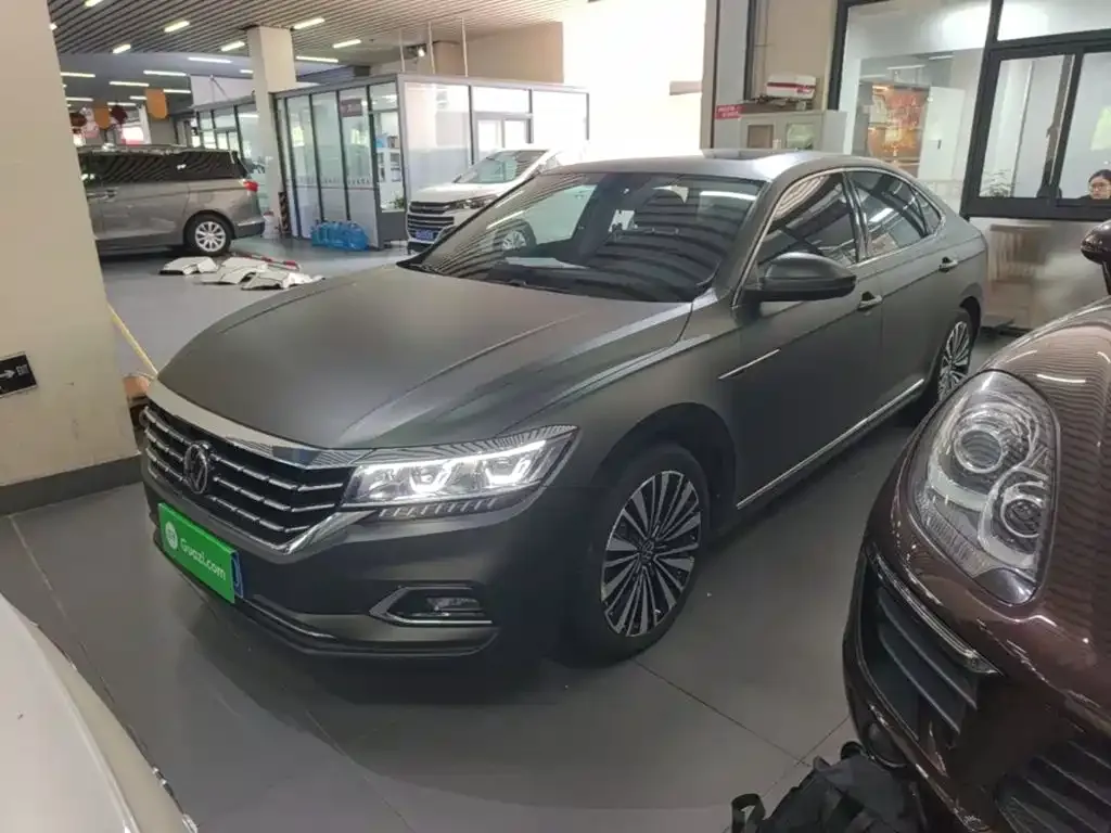 Volkswagen Passat — фото 6