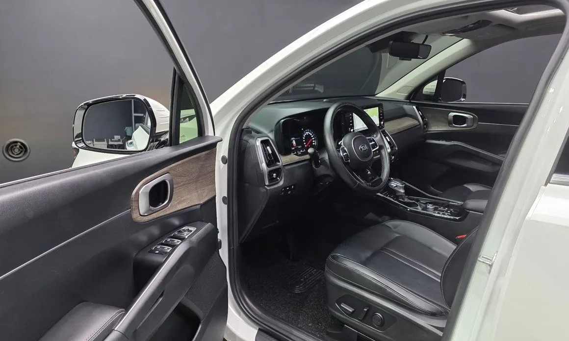 Kia Sorento — фото 7