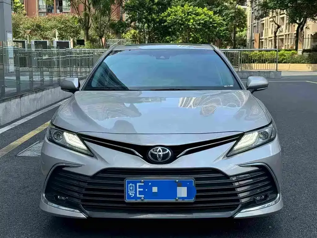 Toyota Camry — фото 7