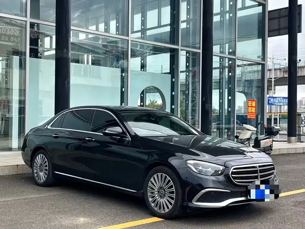 Mercedes-Benz E-Class — фото 5